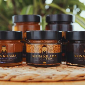 Reina Kilama miel gourmet: Polen, Miel de Caña y Miel de Abeja en frascos artesanales de la Sierra de Francia.